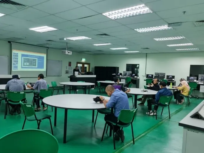 AI MAVIN practical AI training lab at UTeM